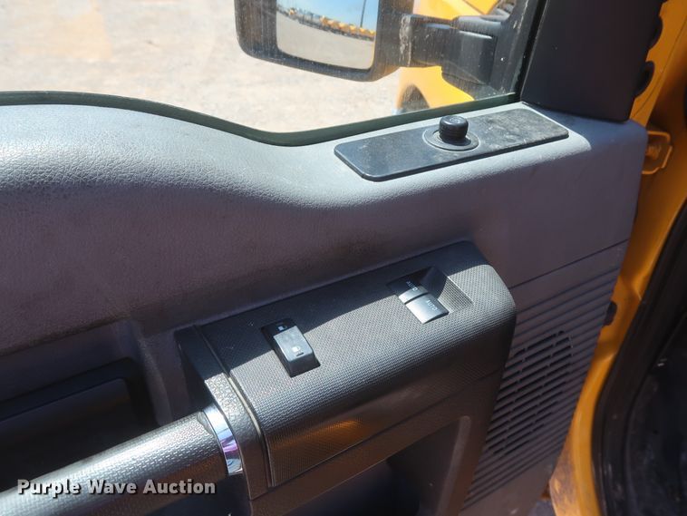 image for item HT9570 2015 Ford F350 Super Duty XL  utility bed pickup truck