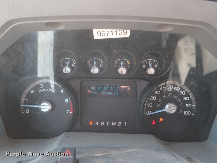 image for item HT9570 2015 Ford F350 Super Duty XL  utility bed pickup truck