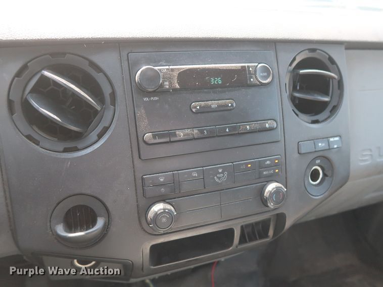 image for item HT9570 2015 Ford F350 Super Duty XL  utility bed pickup truck