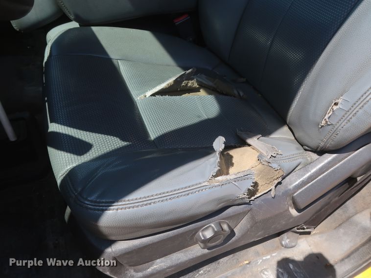 image for item HT9570 2015 Ford F350 Super Duty XL  utility bed pickup truck