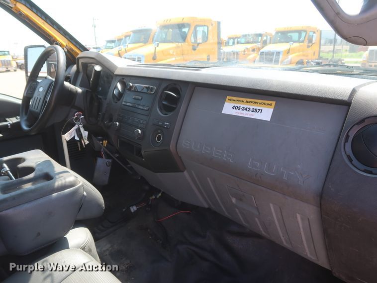 image for item HT9570 2015 Ford F350 Super Duty XL  utility bed pickup truck