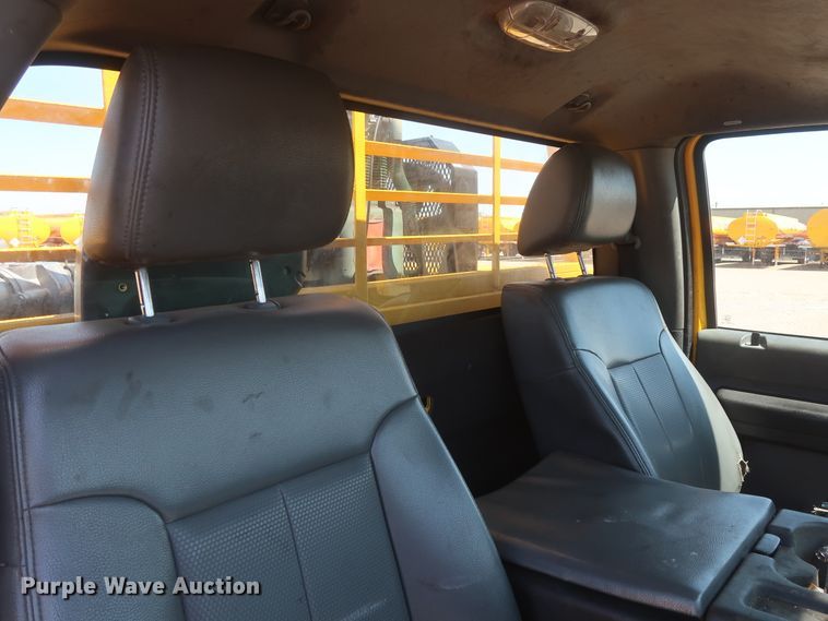 image for item HT9570 2015 Ford F350 Super Duty XL  utility bed pickup truck