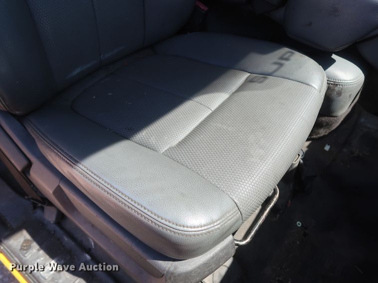 image for item HT9570 2015 Ford F350 Super Duty XL  utility bed pickup truck