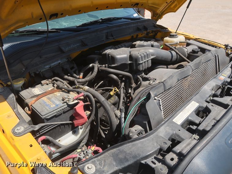 image for item HT9570 2015 Ford F350 Super Duty XL  utility bed pickup truck