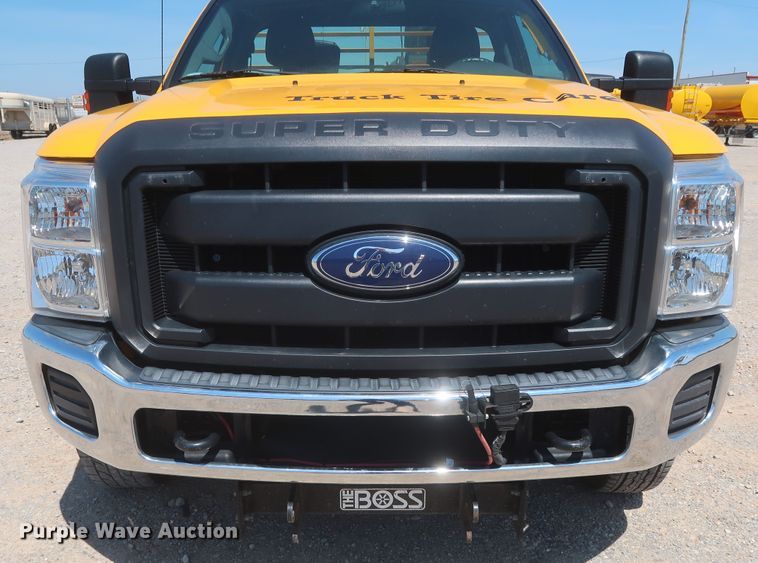 image for item HT9570 2015 Ford F350 Super Duty XL  utility bed pickup truck