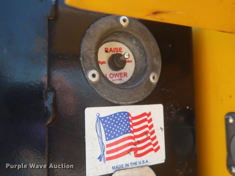 image for item HT9570 2015 Ford F350 Super Duty XL  utility bed pickup truck