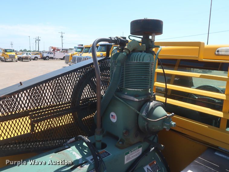 image for item HT9570 2015 Ford F350 Super Duty XL  utility bed pickup truck