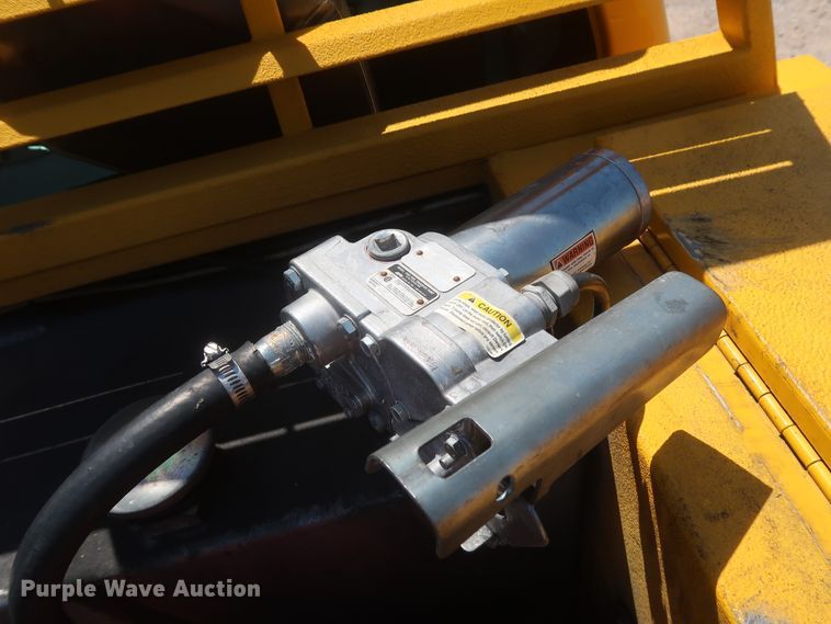 image for item HT9570 2015 Ford F350 Super Duty XL  utility bed pickup truck