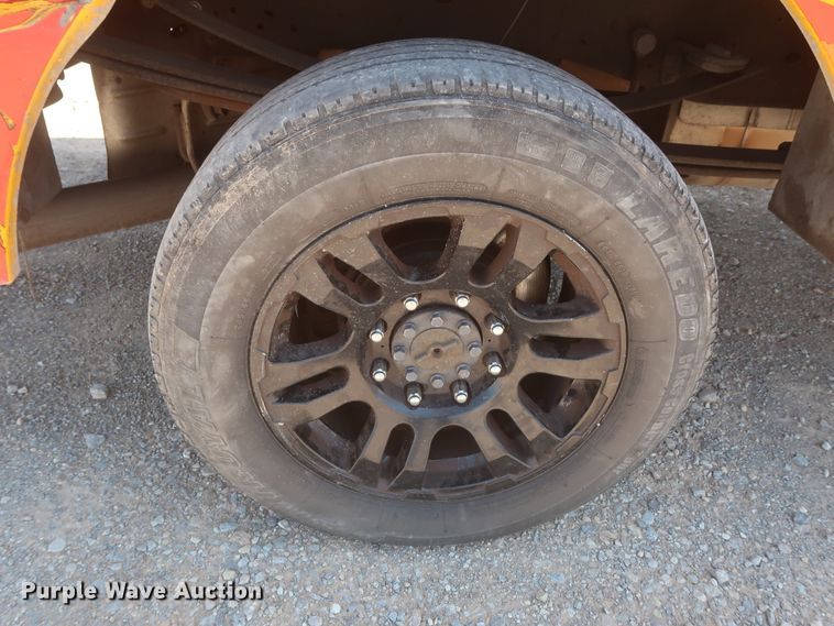 image for item HT9570 2015 Ford F350 Super Duty XL  utility bed pickup truck