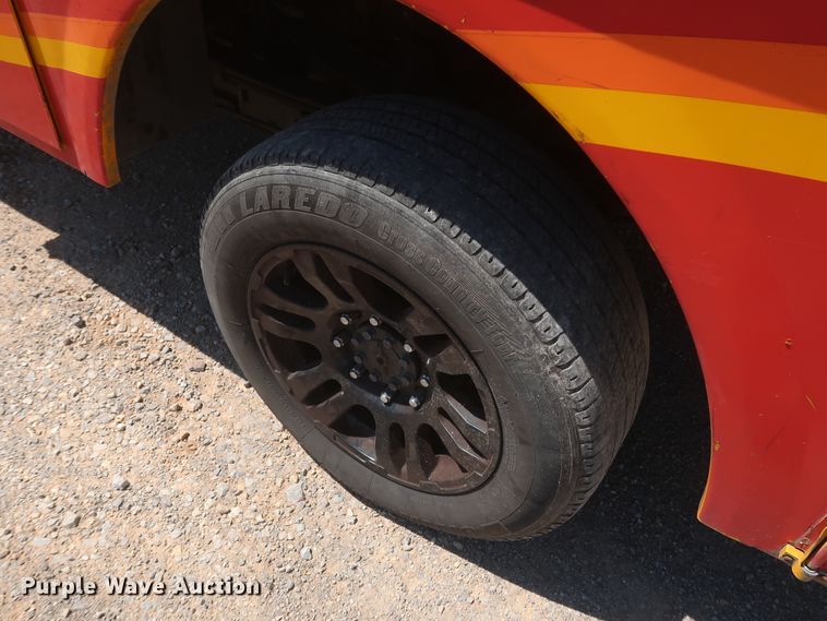 image for item HT9570 2015 Ford F350 Super Duty XL  utility bed pickup truck