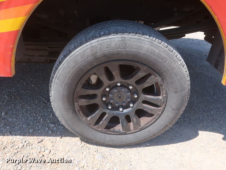 image for item HT9570 2015 Ford F350 Super Duty XL  utility bed pickup truck