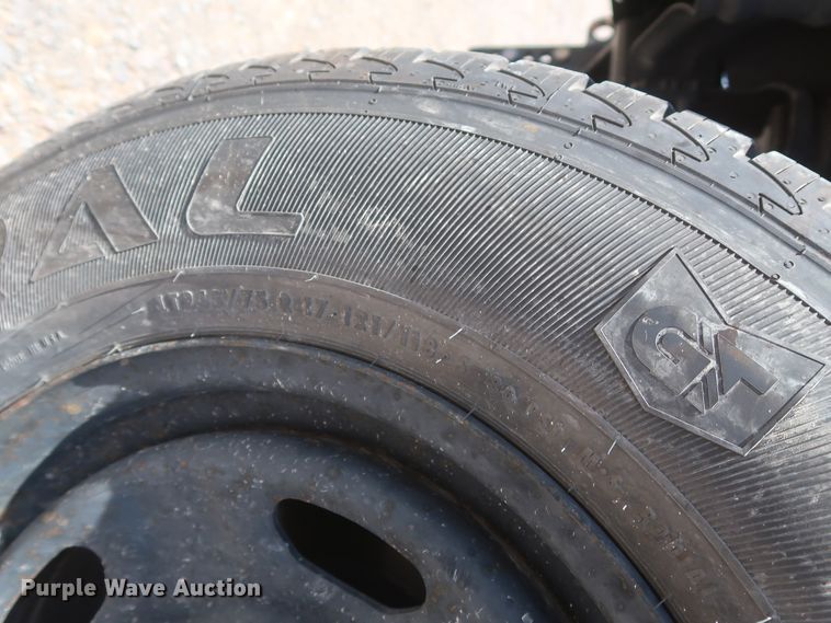 image for item HT9570 2015 Ford F350 Super Duty XL  utility bed pickup truck