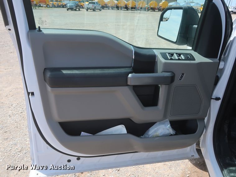 image for item HT9571 2019 Ford F150 XLT  SuperCrew pickup truck