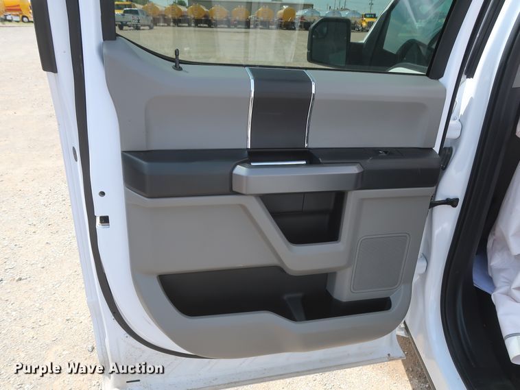 image for item HT9571 2019 Ford F150 XLT  SuperCrew pickup truck