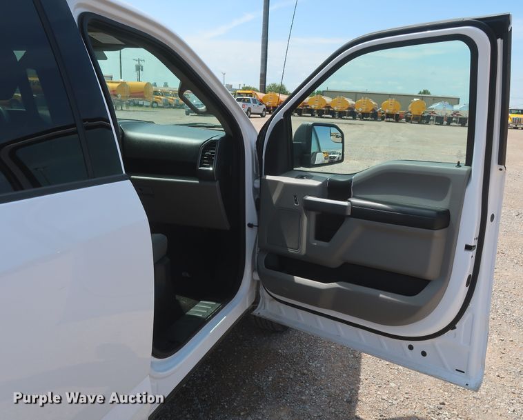 image for item HT9571 2019 Ford F150 XLT  SuperCrew pickup truck