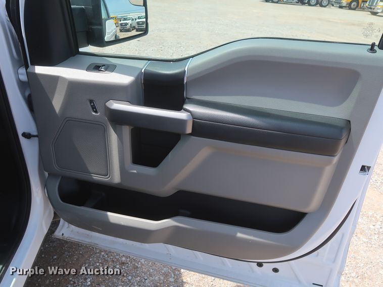 image for item HT9571 2019 Ford F150 XLT  SuperCrew pickup truck