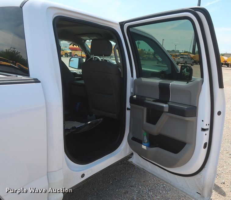 image for item HT9571 2019 Ford F150 XLT  SuperCrew pickup truck