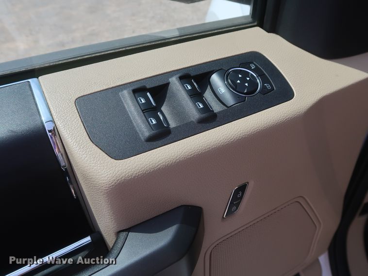 image for item HT9572 2015 Ford F150 XLT Oklahoma Edition  SuperCrew pickup truck