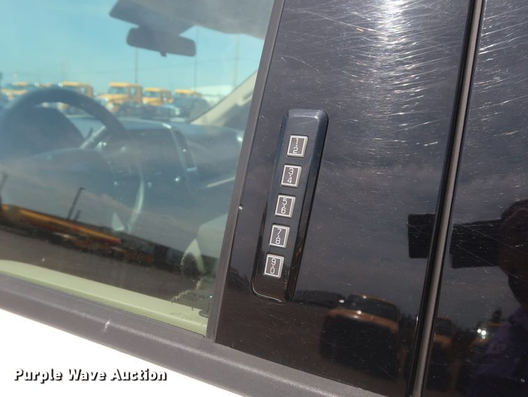 image for item HT9572 2015 Ford F150 XLT Oklahoma Edition  SuperCrew pickup truck