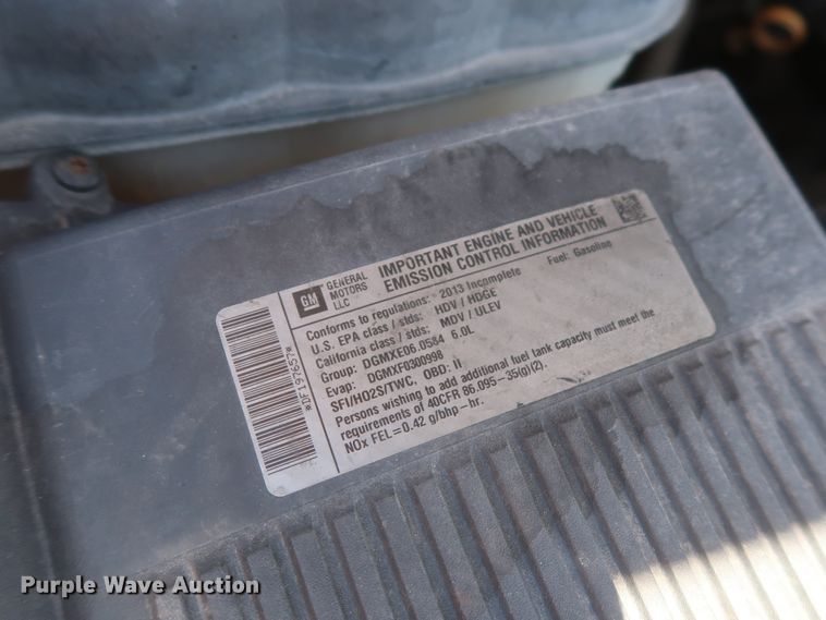 image for item HT9573 2013 Chevrolet Silverado 2500HD  utility bed pickup truck