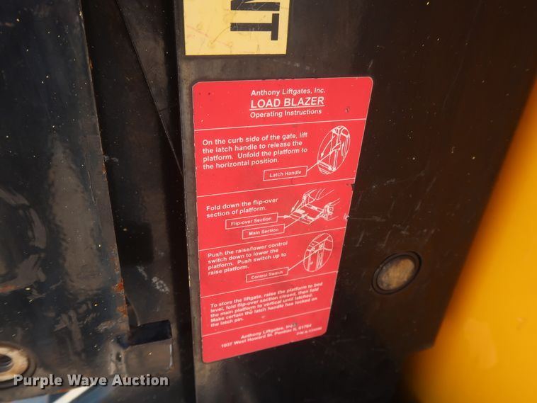 image for item HT9573 2013 Chevrolet Silverado 2500HD  utility bed pickup truck