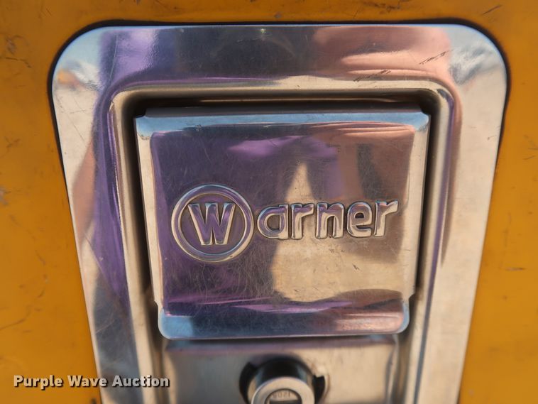 image for item HT9573 2013 Chevrolet Silverado 2500HD  utility bed pickup truck