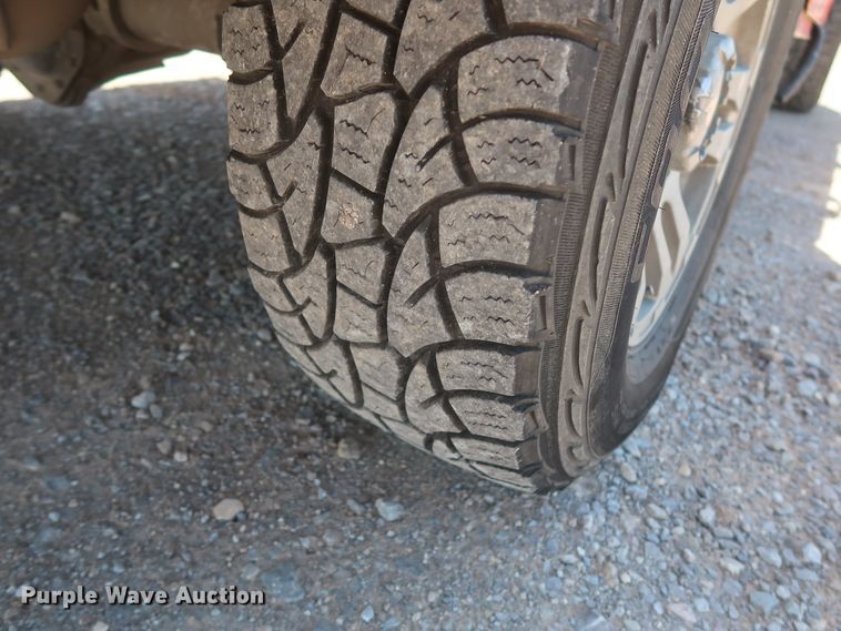 image for item HT9573 2013 Chevrolet Silverado 2500HD  utility bed pickup truck