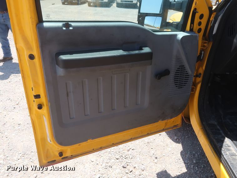 image for item HT9574 2012 Ford F250 Super Duty XL  utility bed pickup truck