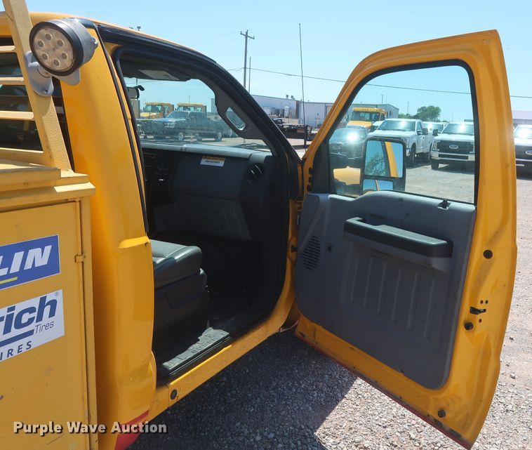 image for item HT9574 2012 Ford F250 Super Duty XL  utility bed pickup truck