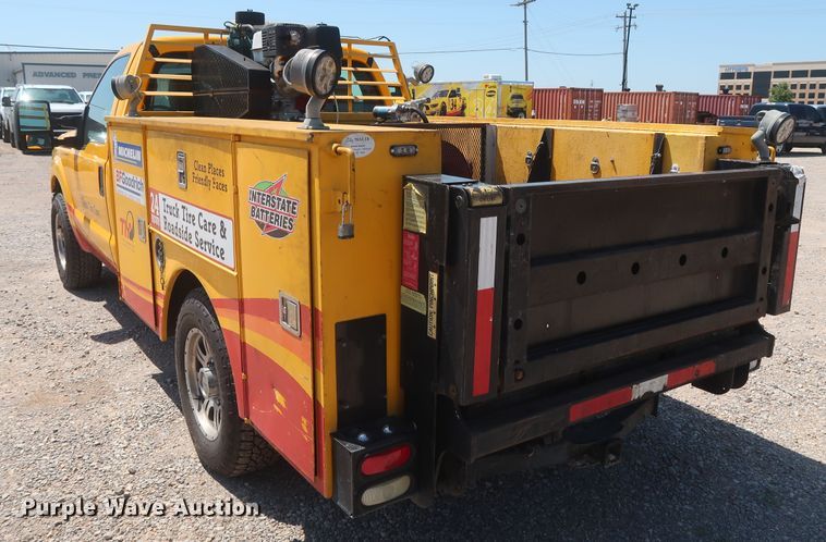 image for item HT9574 2012 Ford F250 Super Duty XL  utility bed pickup truck