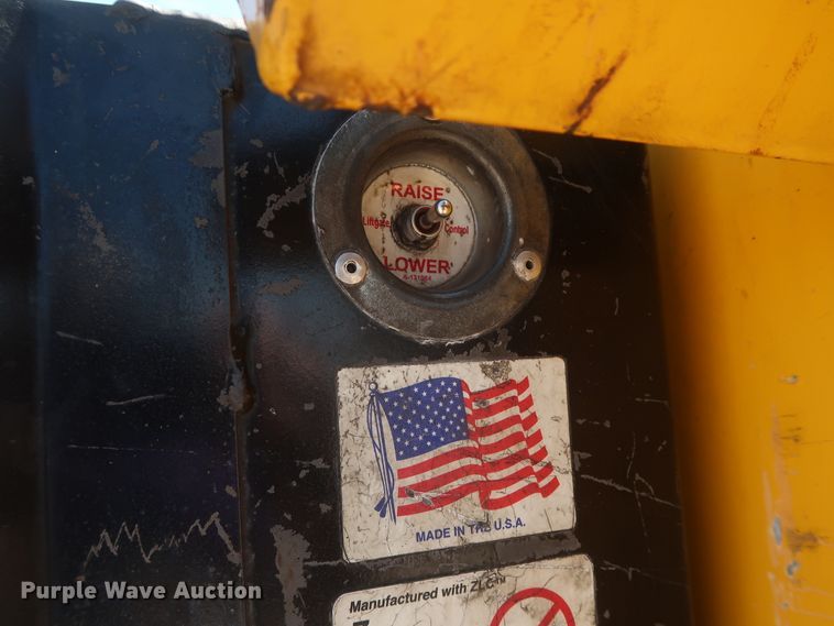 image for item HT9574 2012 Ford F250 Super Duty XL  utility bed pickup truck