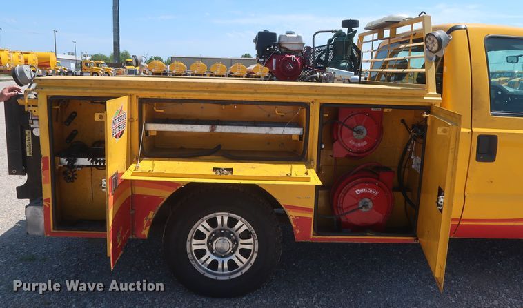 image for item HT9574 2012 Ford F250 Super Duty XL  utility bed pickup truck