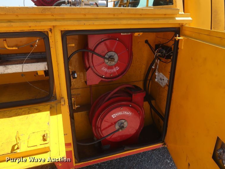 image for item HT9574 2012 Ford F250 Super Duty XL  utility bed pickup truck