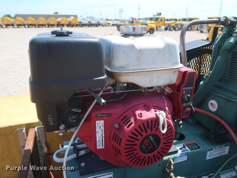 image for item HT9574 2012 Ford F250 Super Duty XL  utility bed pickup truck