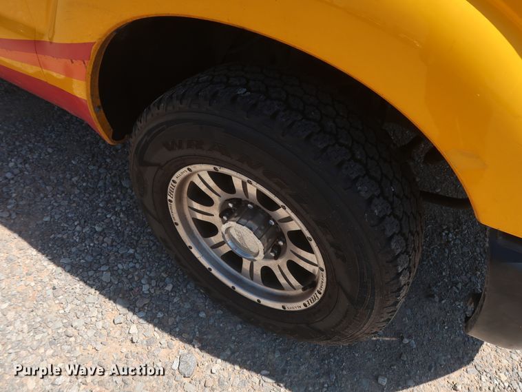 image for item HT9574 2012 Ford F250 Super Duty XL  utility bed pickup truck