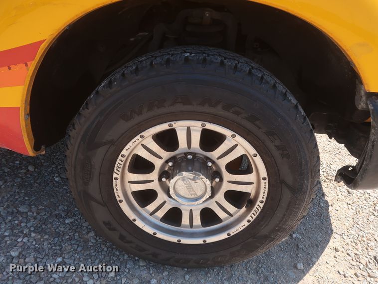 image for item HT9574 2012 Ford F250 Super Duty XL  utility bed pickup truck