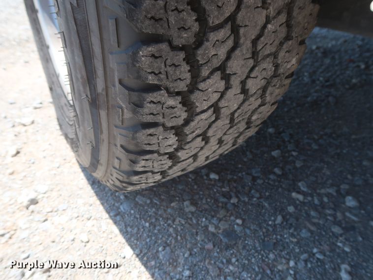 image for item HT9574 2012 Ford F250 Super Duty XL  utility bed pickup truck