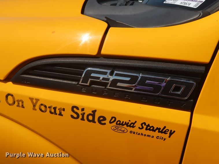 image for item HT9574 2012 Ford F250 Super Duty XL  utility bed pickup truck