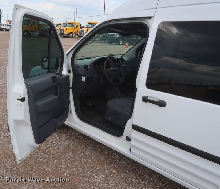 image for item HT9578 2013 Ford Transit Connect XLT  van