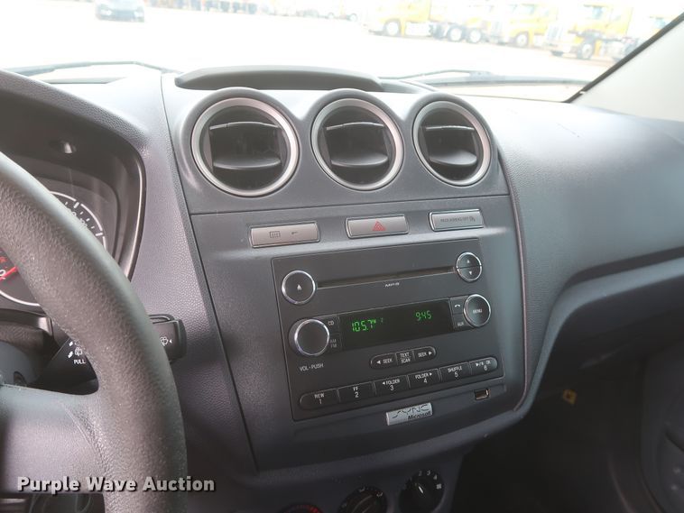 image for item HT9578 2013 Ford Transit Connect XLT  van