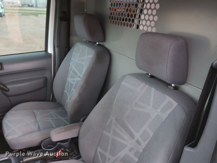 image for item HT9578 2013 Ford Transit Connect XLT  van