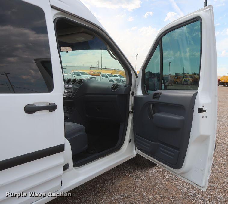 image for item HT9578 2013 Ford Transit Connect XLT  van