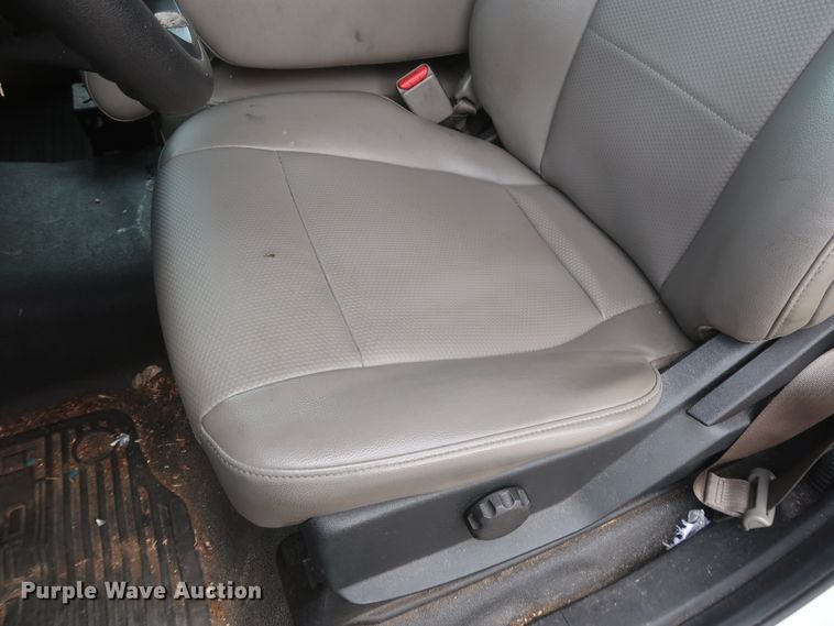 image for item HT9580 2017 Ford F350 Super Duty XL  utility bed pickup truck