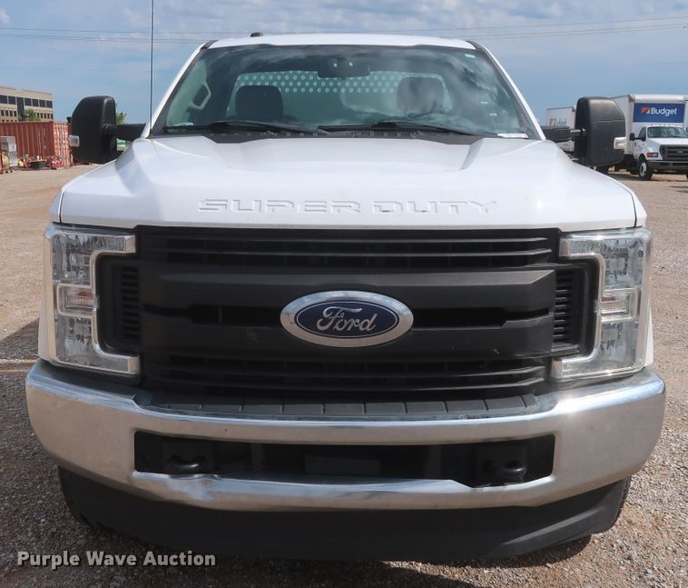 image for item HT9581 2017 Ford F350 Super Duty XL  utility bed pickup truck