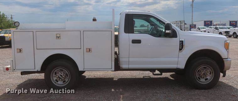 image for item HT9581 2017 Ford F350 Super Duty XL  utility bed pickup truck