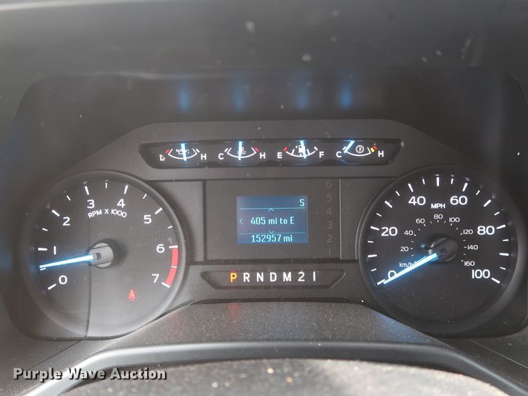 image for item HT9581 2017 Ford F350 Super Duty XL  utility bed pickup truck