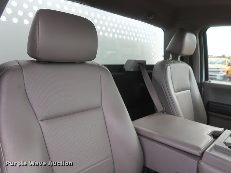 image for item HT9581 2017 Ford F350 Super Duty XL  utility bed pickup truck