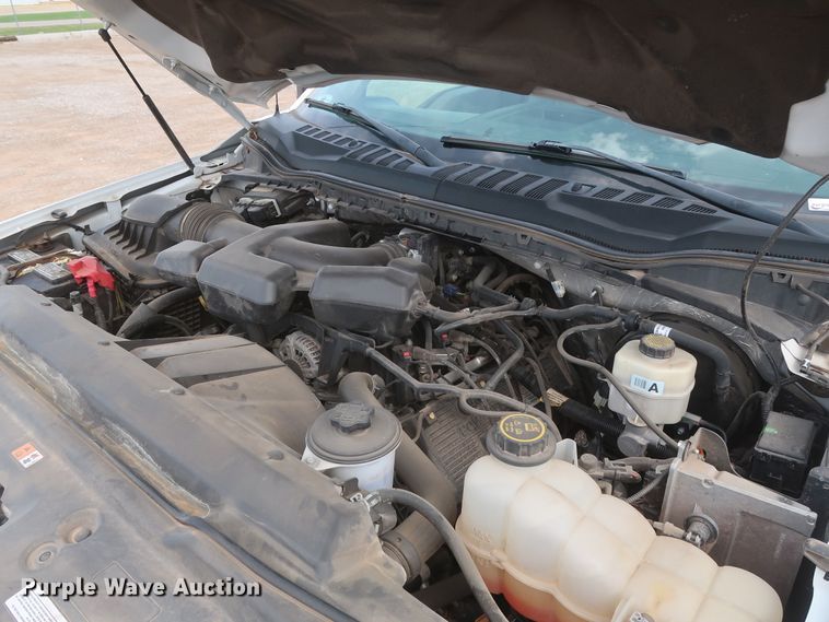 image for item HT9581 2017 Ford F350 Super Duty XL  utility bed pickup truck