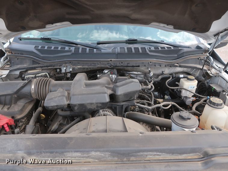 image for item HT9581 2017 Ford F350 Super Duty XL  utility bed pickup truck