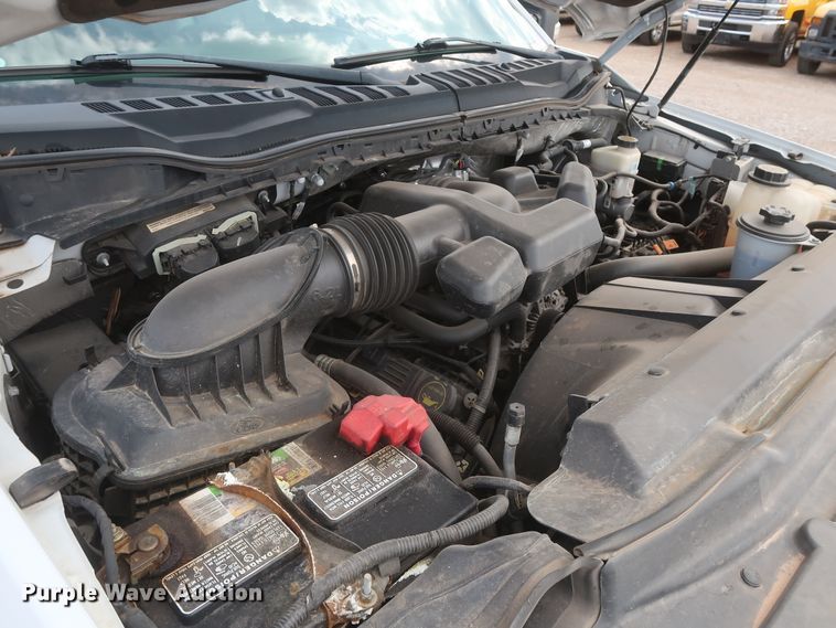 image for item HT9581 2017 Ford F350 Super Duty XL  utility bed pickup truck